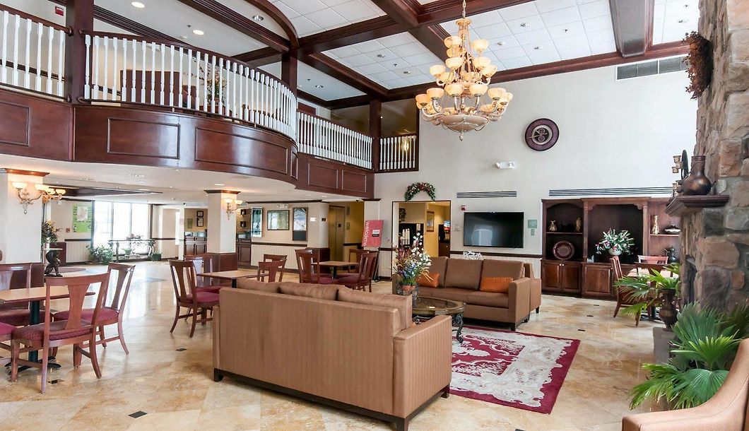 Comfort Inn Suites Mount Pocono Low Rates Save On Your Stay